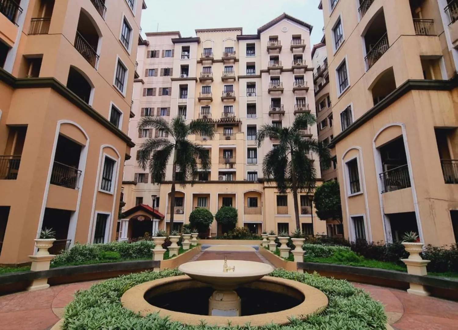 Legarse Staycation At Montecito Residential Resort Manila