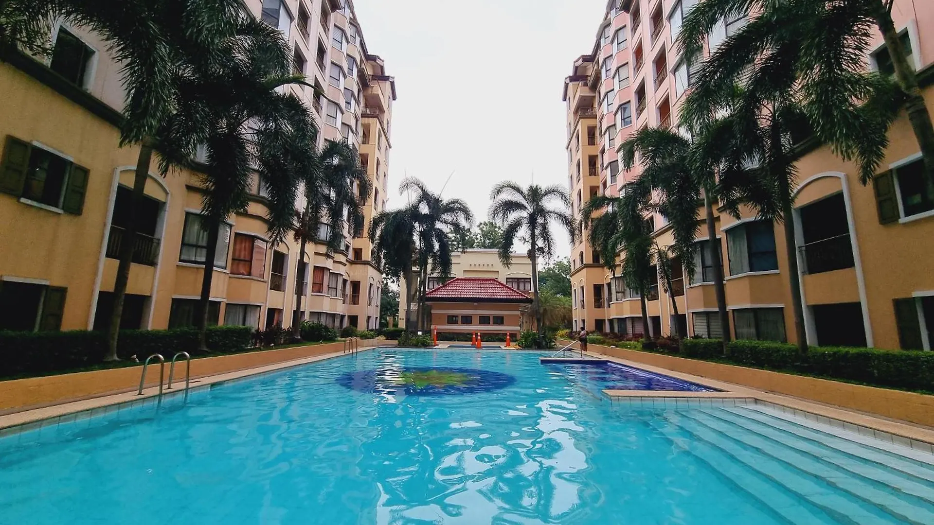 Legarse Staycation At Montecito Residential Resort Manila